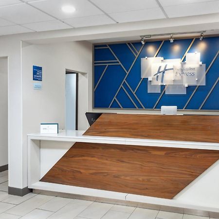 Holiday Inn Express Fremont By Ihg Extérieur photo