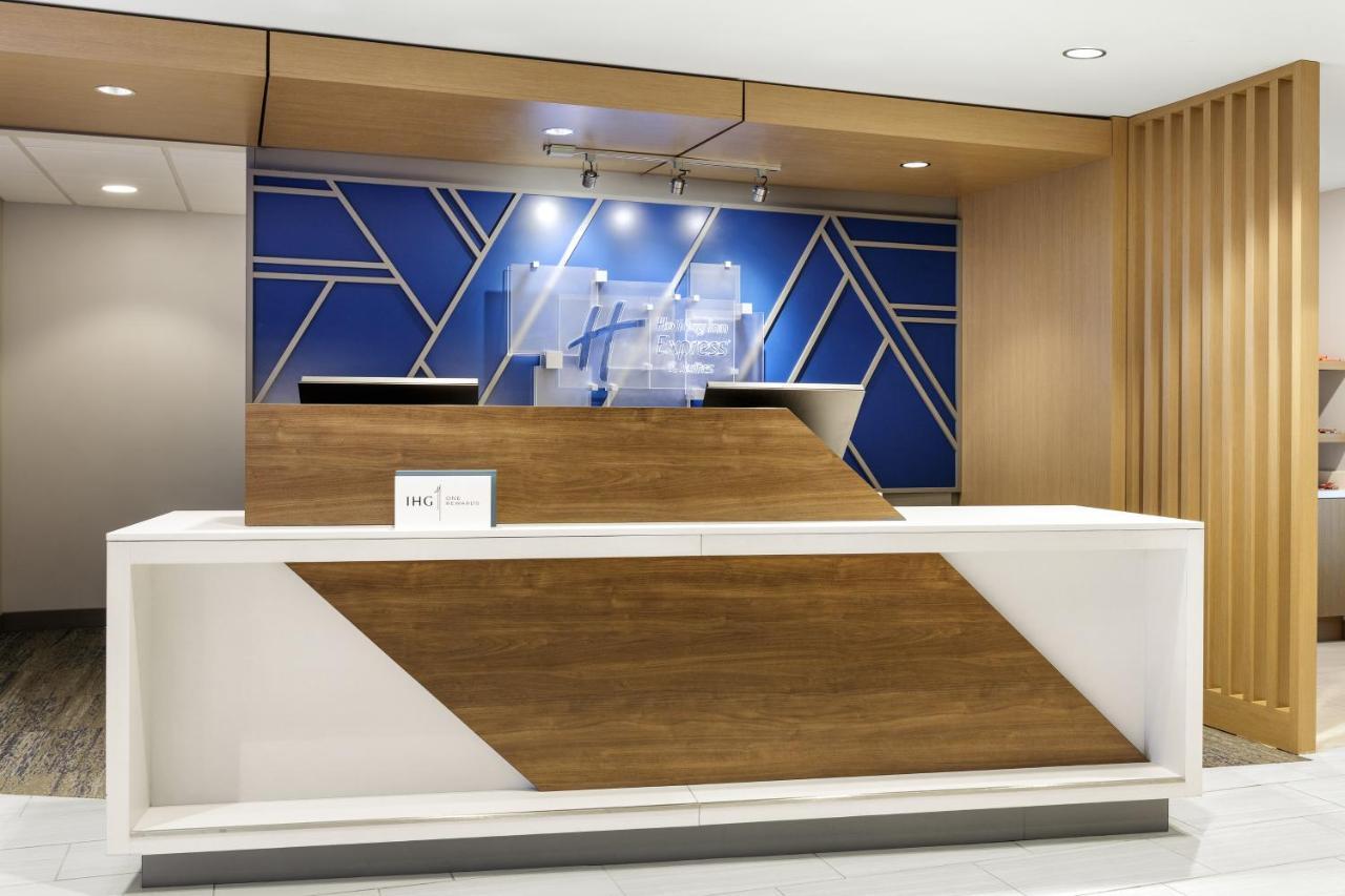 Holiday Inn Express Fremont By Ihg Extérieur photo