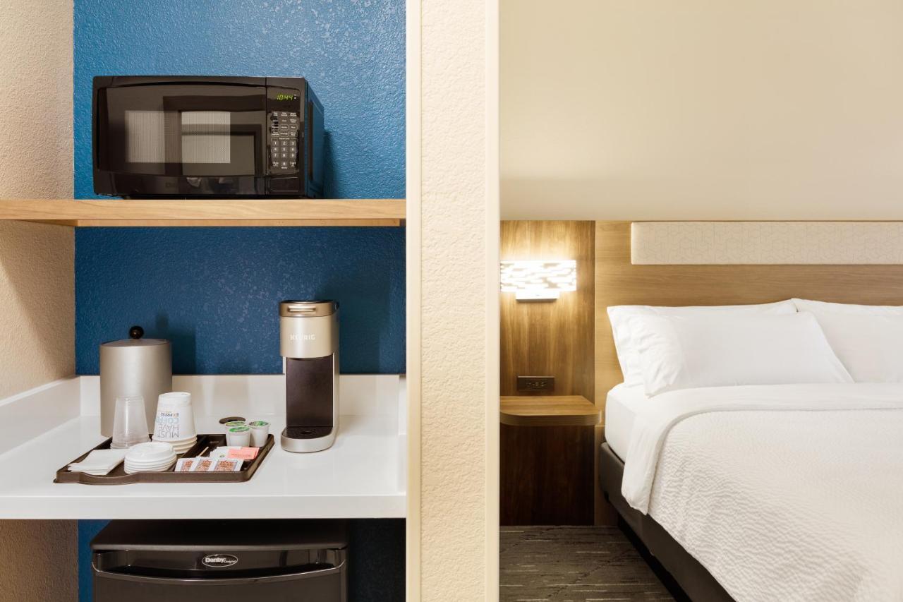 Holiday Inn Express Fremont By Ihg Extérieur photo