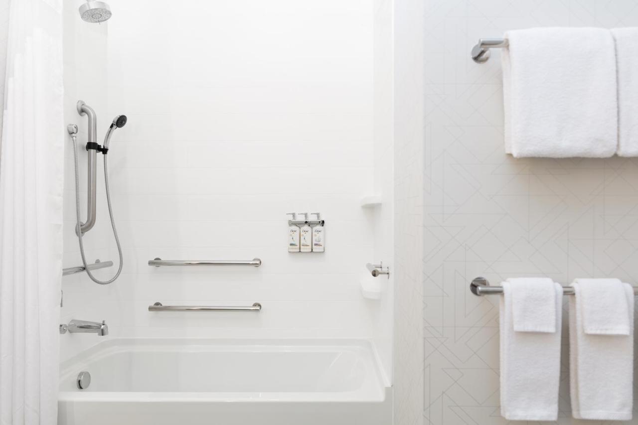 Holiday Inn Express Fremont By Ihg Extérieur photo