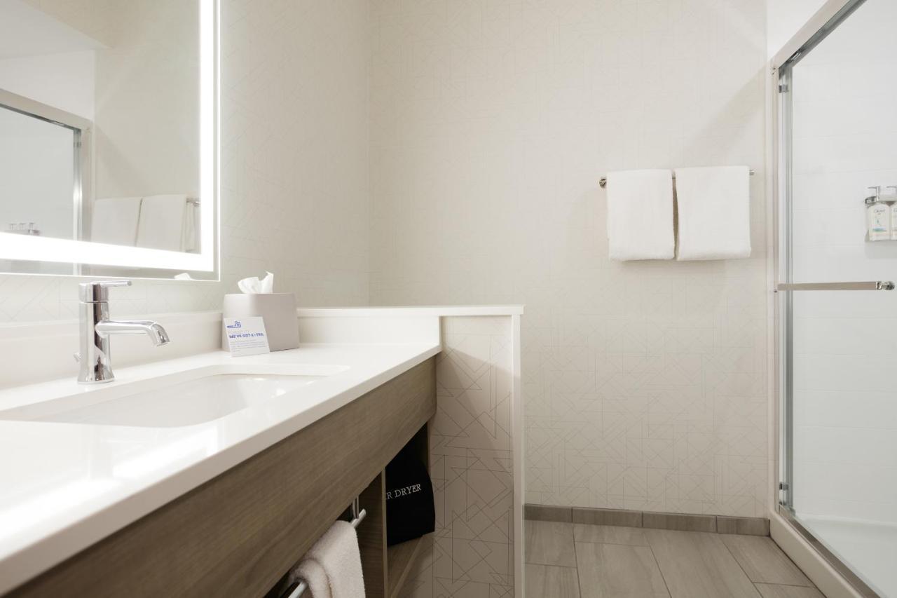 Holiday Inn Express Fremont By Ihg Extérieur photo
